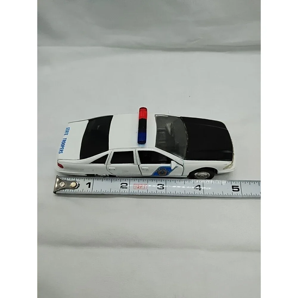 1993 Road Champs Chevrolet Caprice Alaska State Troopers Diecast Car 5